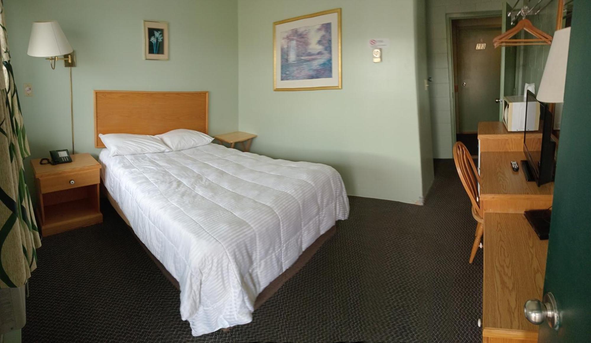 Chimo Motel Cochrane Eksteriør billede