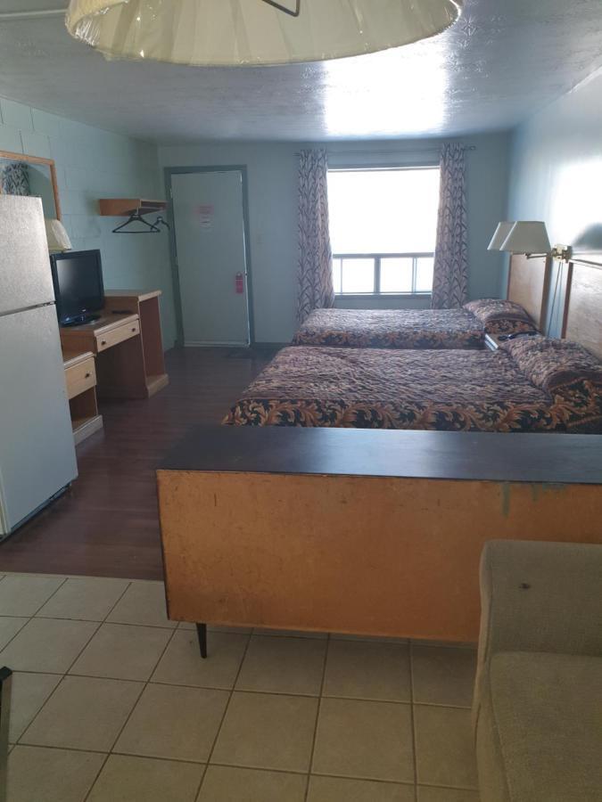 Chimo Motel Cochrane Eksteriør billede