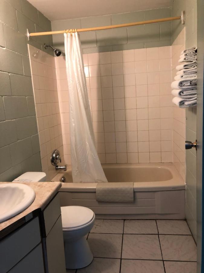 Chimo Motel Cochrane Eksteriør billede