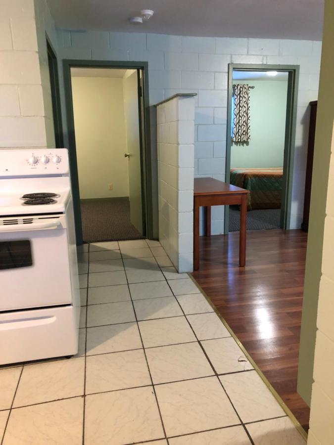 Chimo Motel Cochrane Eksteriør billede