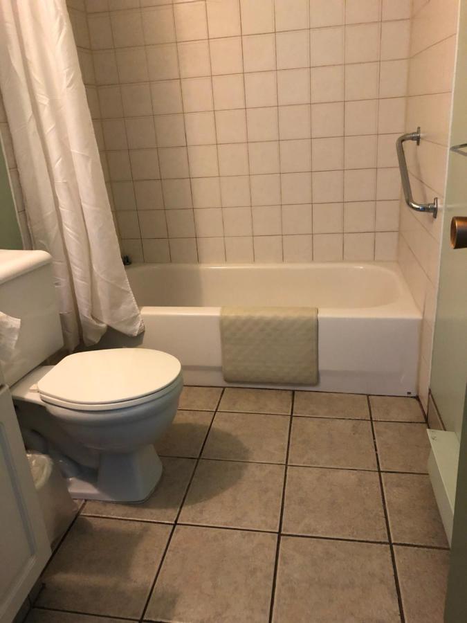 Chimo Motel Cochrane Eksteriør billede