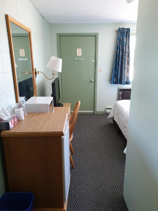 Chimo Motel Cochrane Eksteriør billede